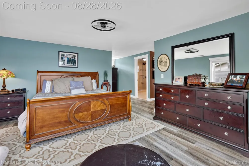 9749 Beverly Drive Hamburg Township, MI 48169