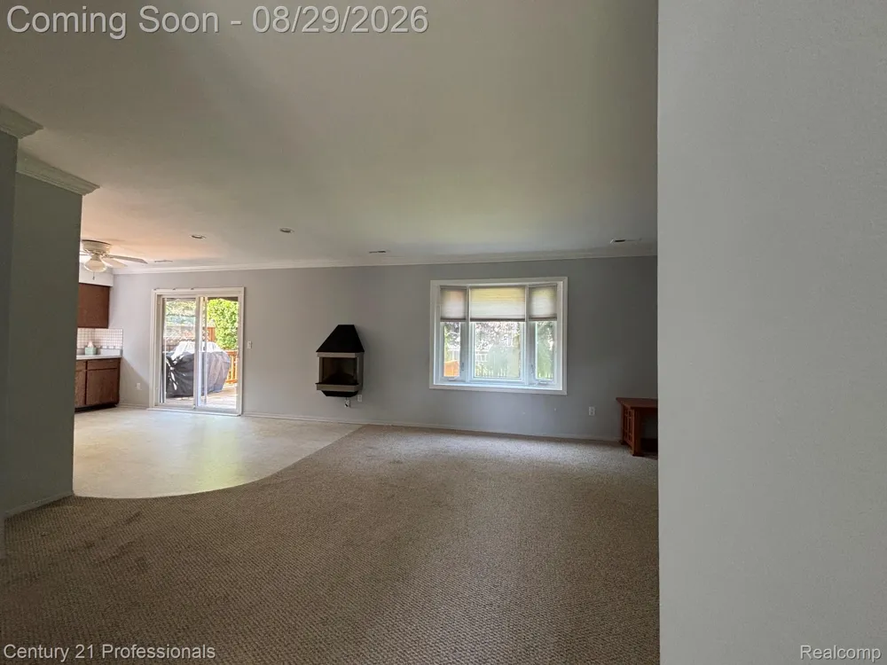 1148 Meadowlark Drive Waterford Charter Township, MI 48327