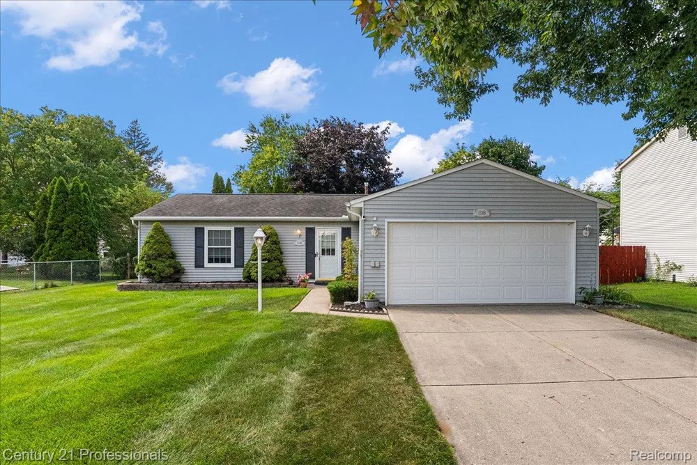 1148 Meadowlark Drive Waterford Charter Township, MI 48327
