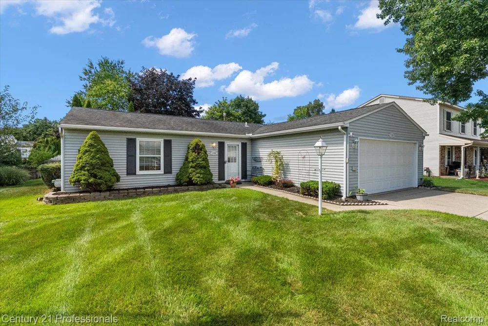 1148 Meadowlark Drive Waterford Charter Township, MI 48327