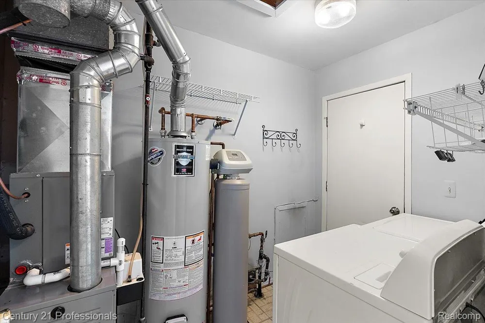 1148 Meadowlark Drive Waterford Charter Township, MI 48327