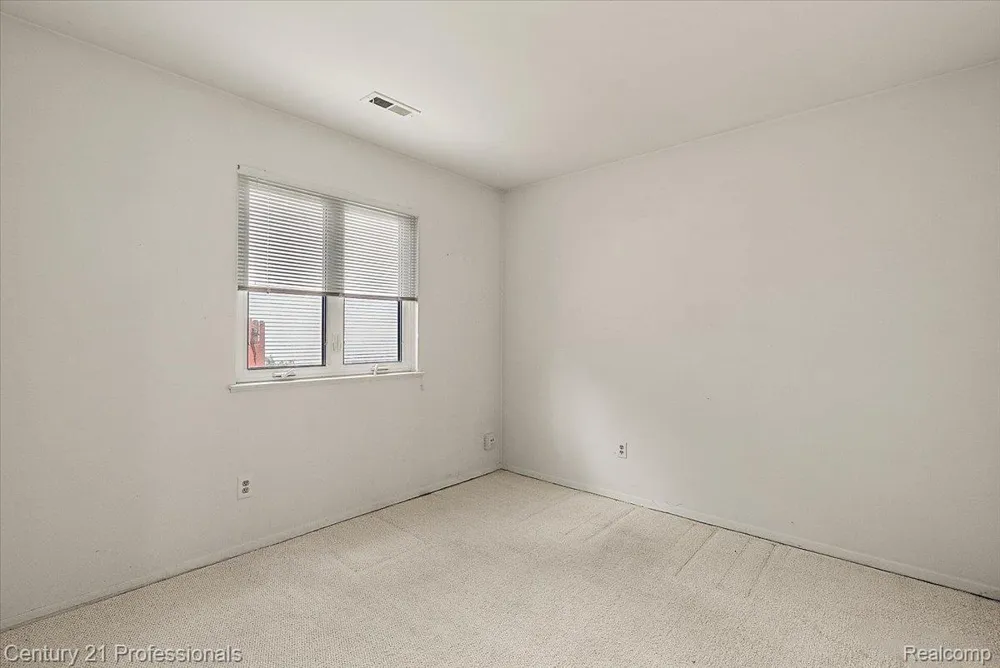 1148 Meadowlark Drive Waterford Charter Township, MI 48327