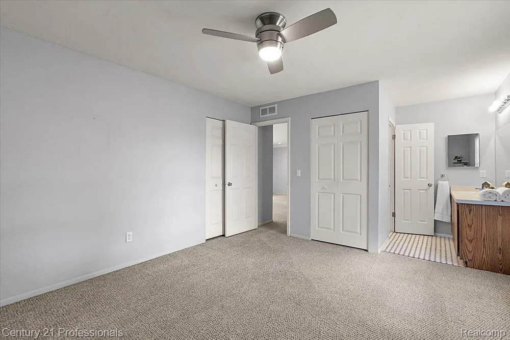 1148 Meadowlark Drive Waterford Charter Township, MI 48327