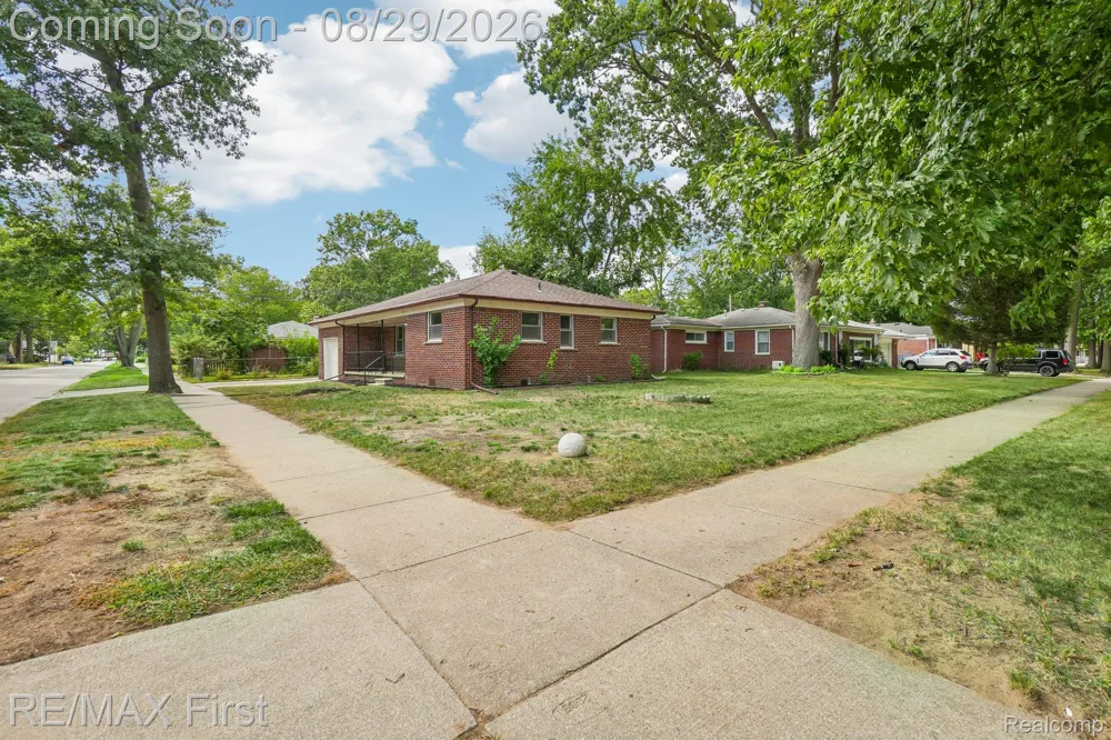 29309 Milton Avenue Madison Heights City, MI 48071