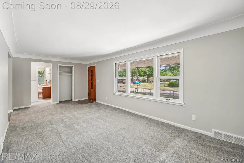 29309 Milton Avenue Madison Heights City, MI 48071