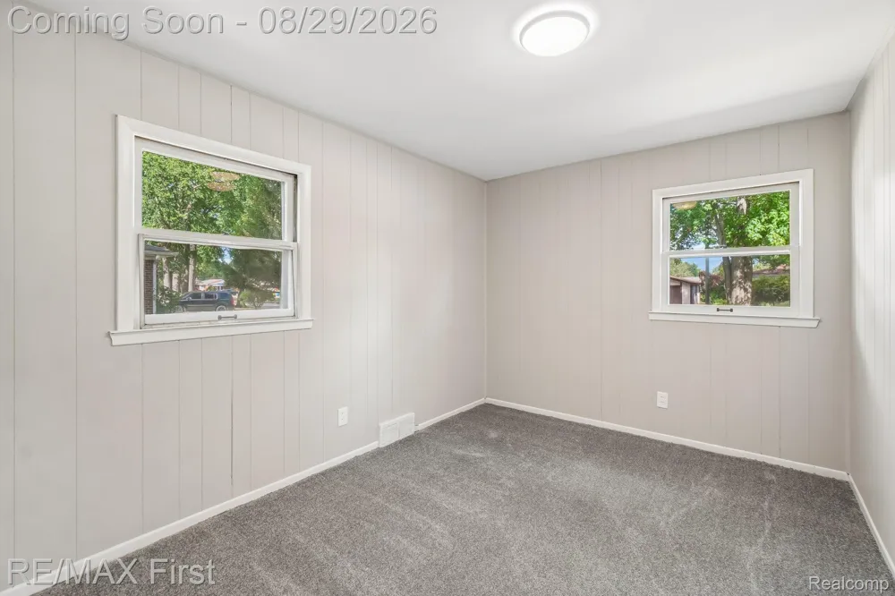 29309 Milton Avenue Madison Heights City, MI 48071
