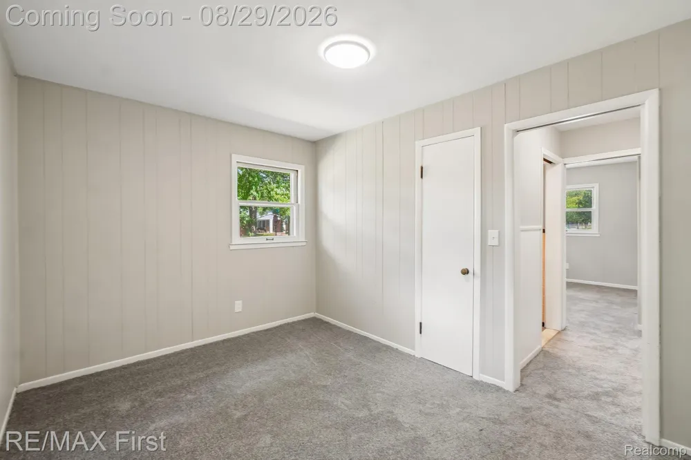 29309 Milton Avenue Madison Heights City, MI 48071