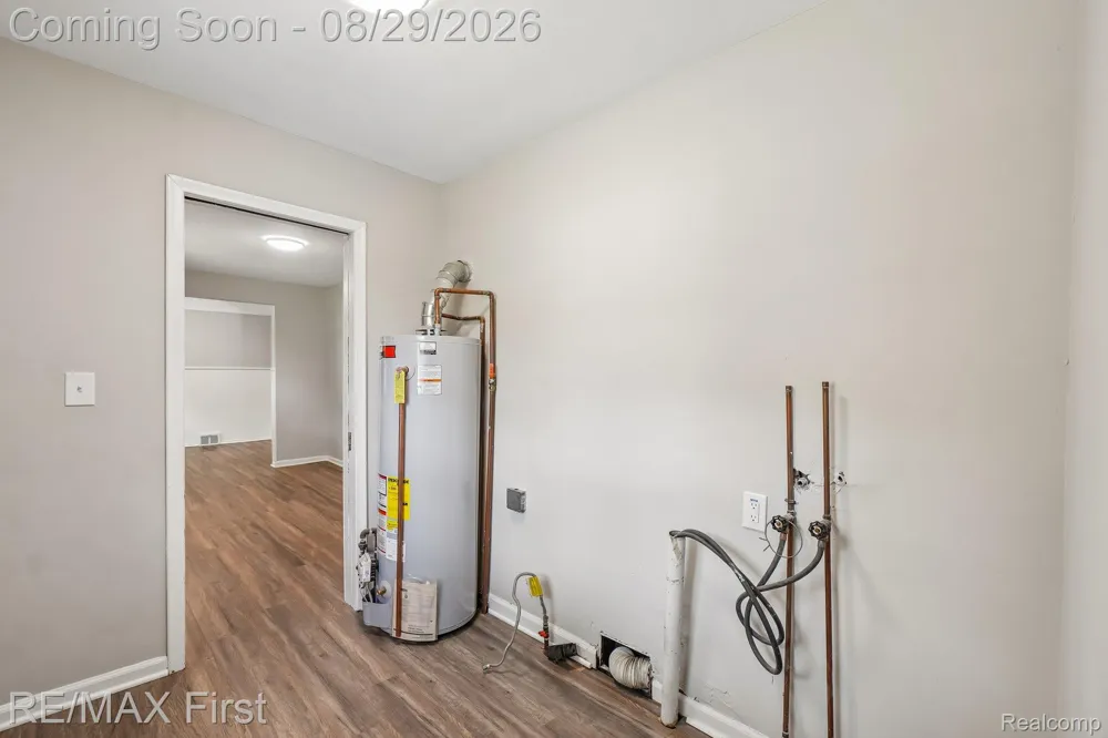 29309 Milton Avenue Madison Heights City, MI 48071
