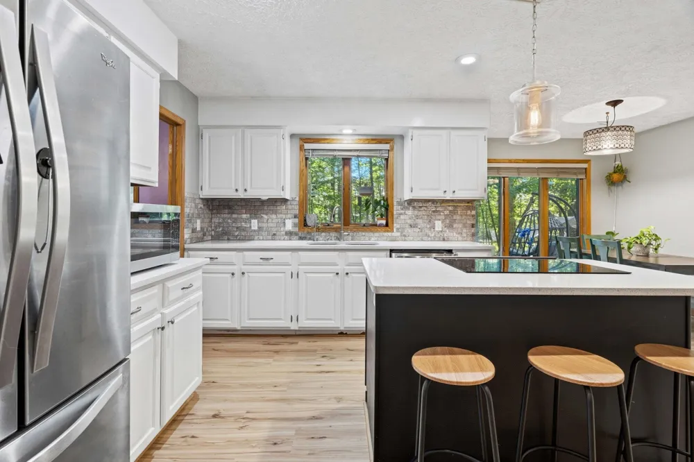 5522 Trager Road East Bay Township, MI 49696