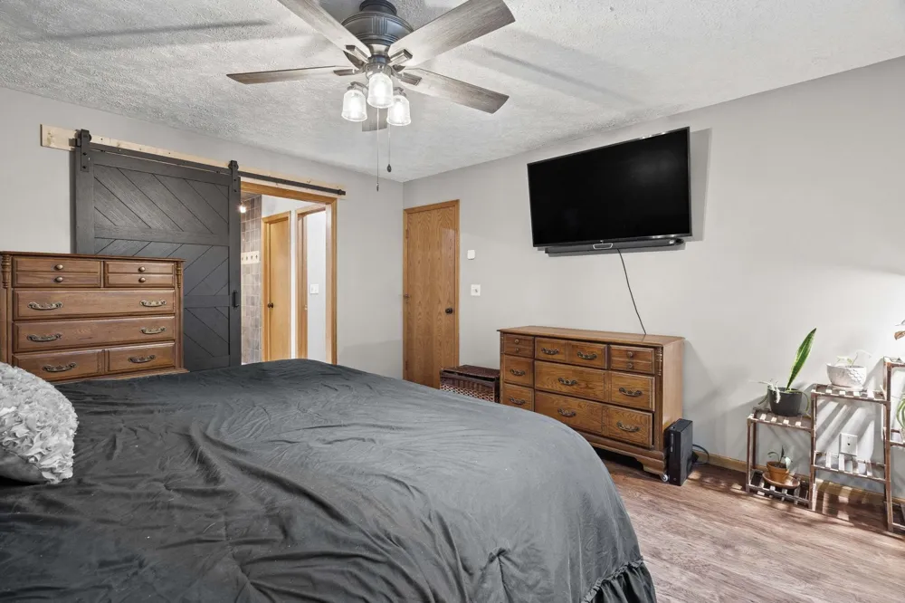 5522 Trager Road East Bay Township, MI 49696