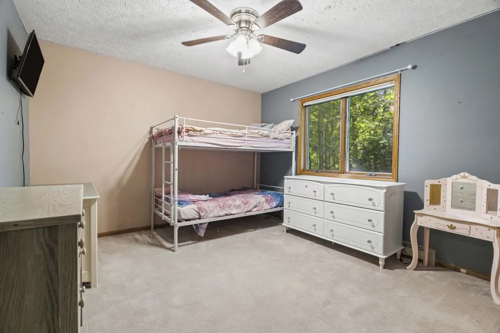 5522 Trager Road East Bay Township, MI 49696