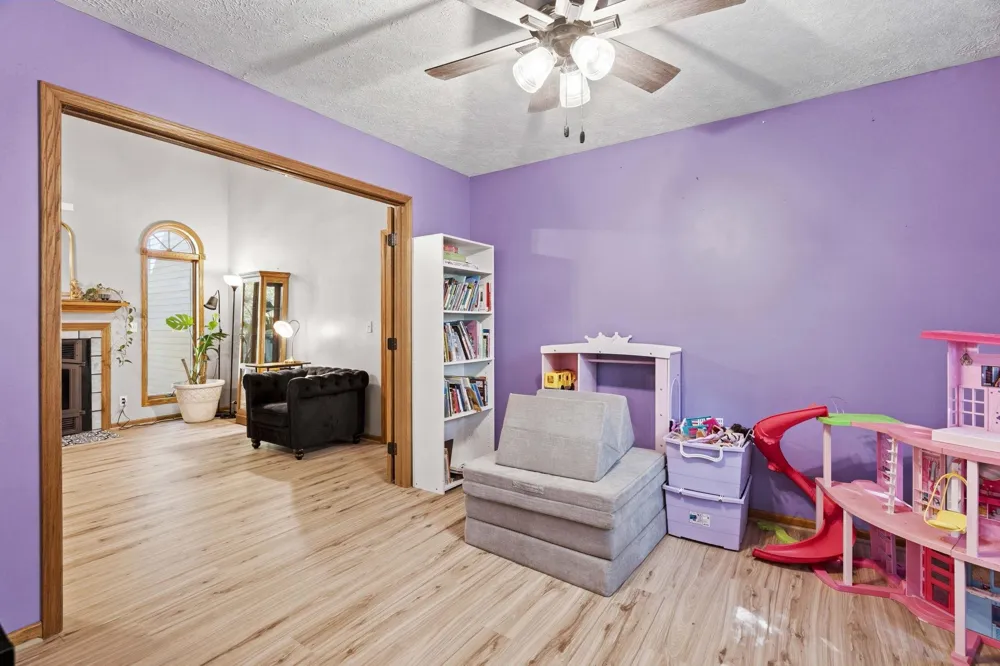5522 Trager Road East Bay Township, MI 49696