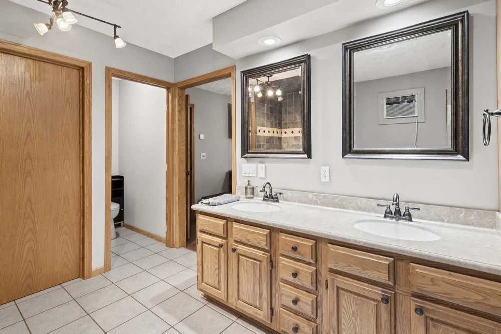 5522 Trager Road East Bay Township, MI 49696