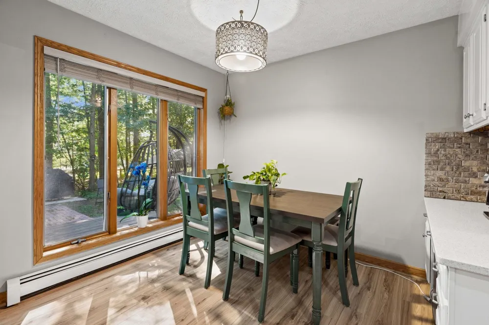 5522 Trager Road East Bay Township, MI 49696