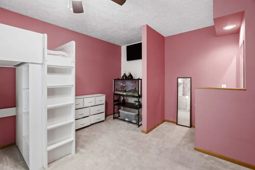5522 Trager Road East Bay Township, MI 49696
