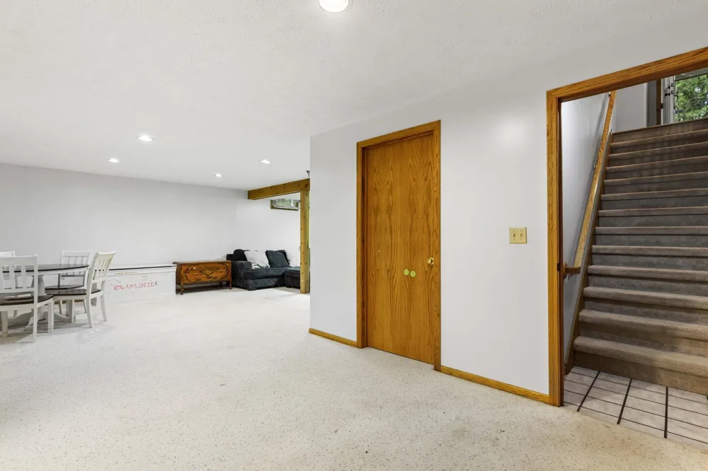 5522 Trager Road East Bay Township, MI 49696