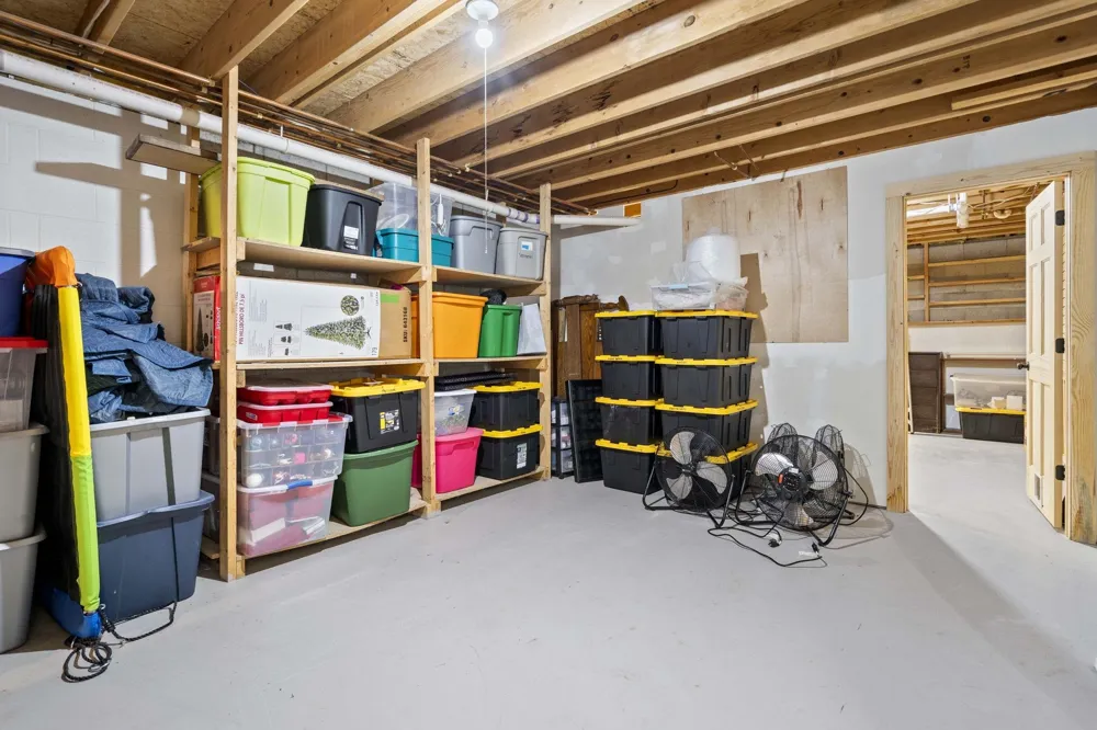 5522 Trager Road East Bay Township, MI 49696