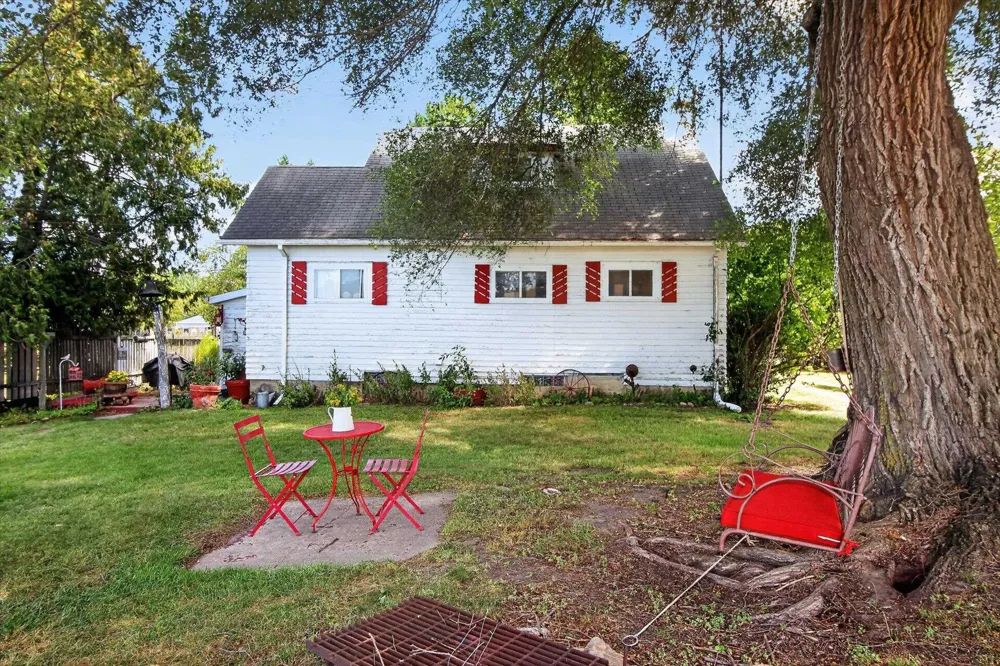4667 Croswell Road Emerson Township, MI 48801