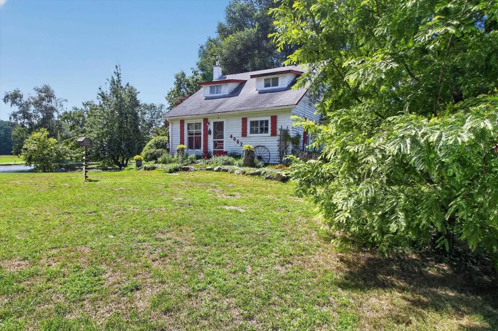 4667 Croswell Road Emerson Township, MI 48801