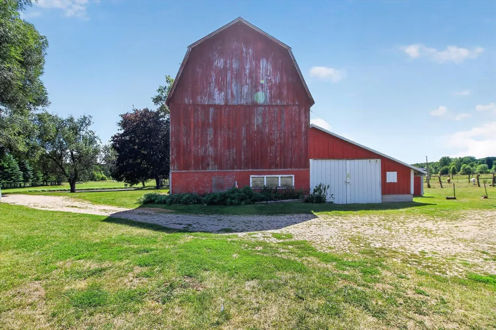 4667 Croswell Road Emerson Township, MI 48801