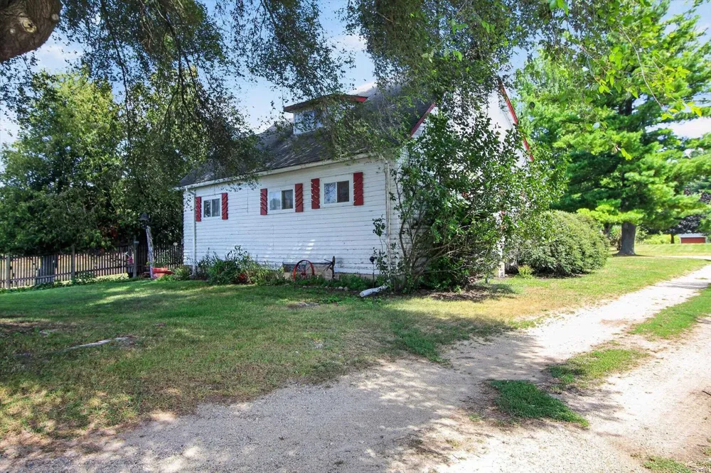 4667 Croswell Road Emerson Township, MI 48801