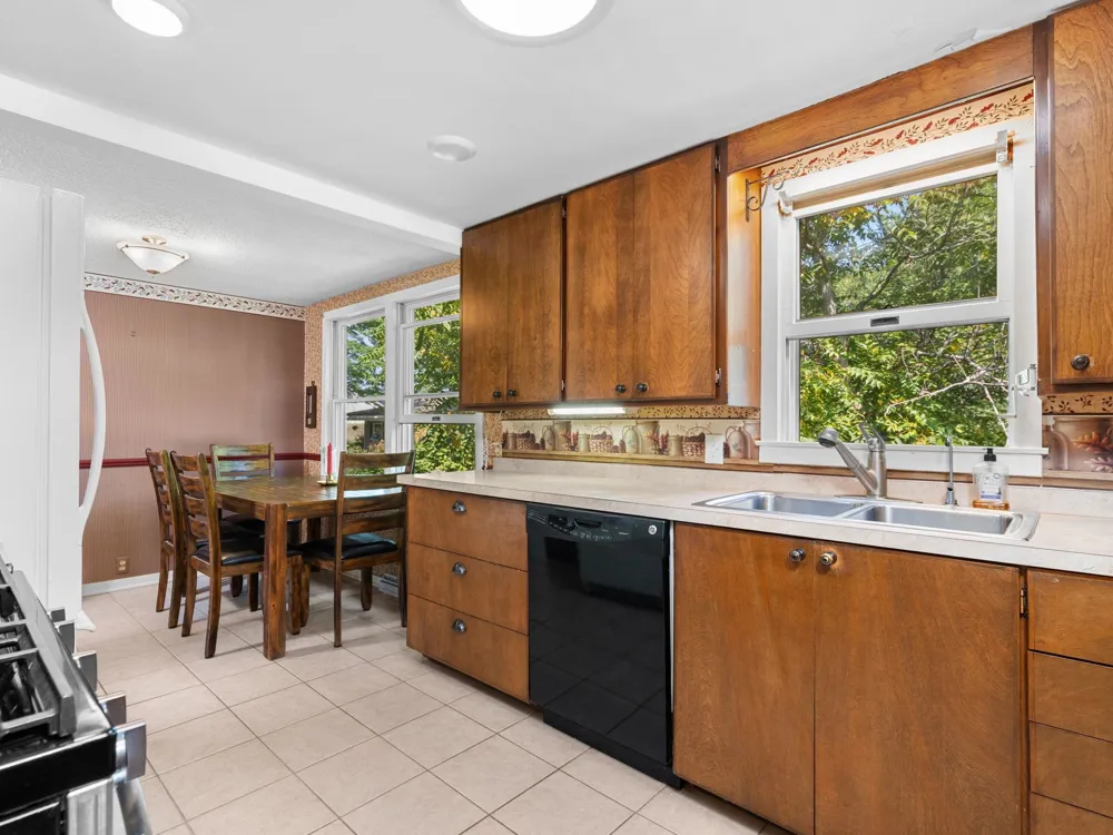 624 Fenton Street Paradise Township, MI 49649
