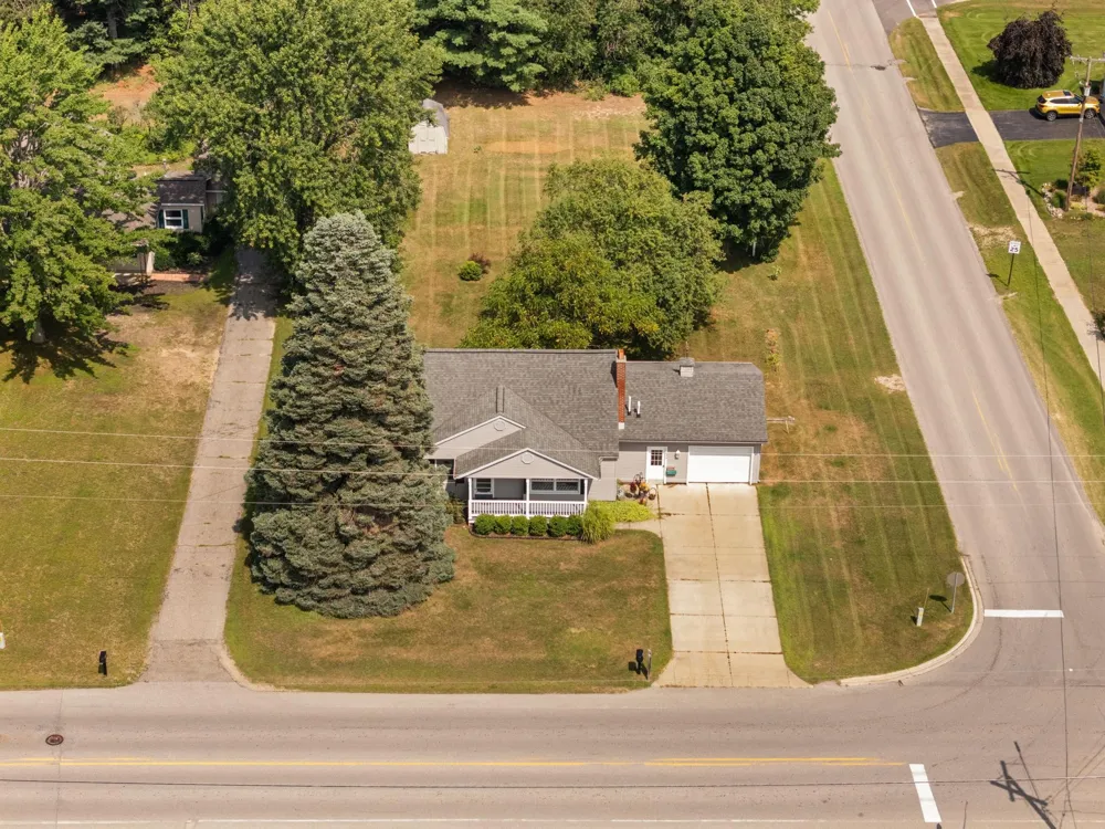 624 Fenton Street Paradise Township, MI 49649