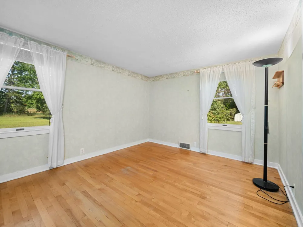 624 Fenton Street Paradise Township, MI 49649