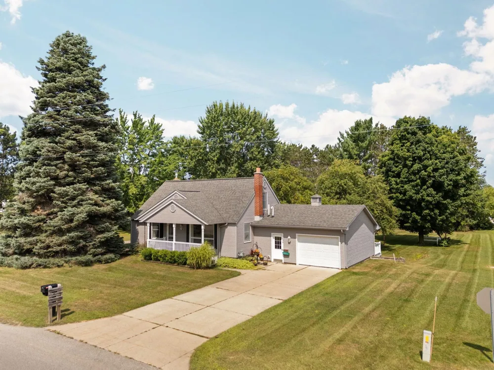 624 Fenton Street Paradise Township, MI 49649