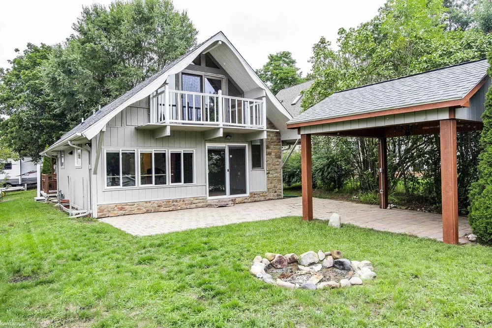 8970 Lakeshore Road Burtchville Township, MI 48059