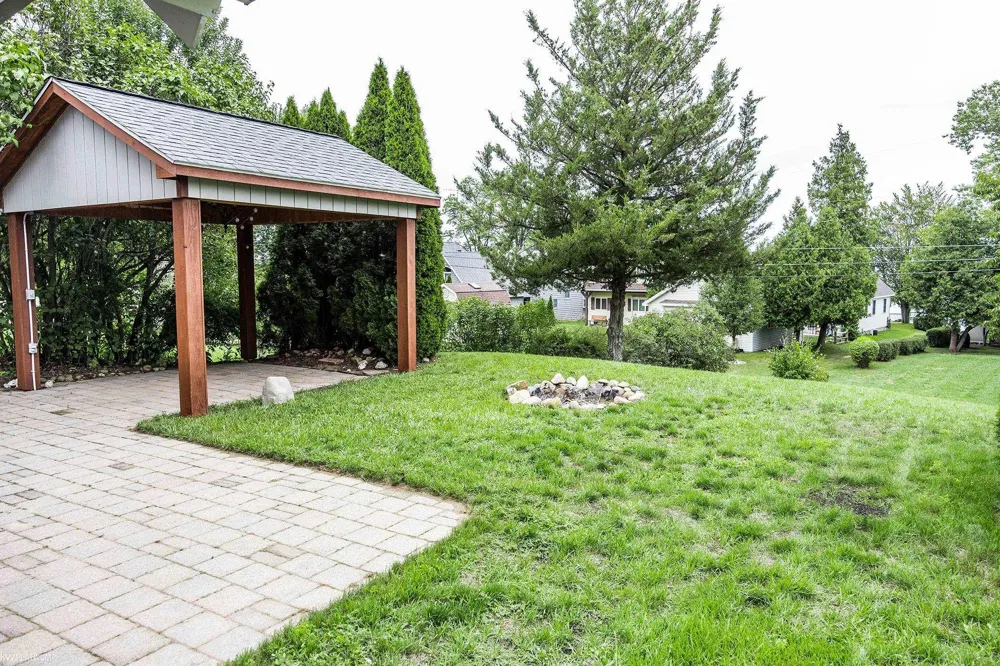 8970 Lakeshore Road Burtchville Township, MI 48059