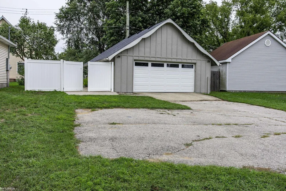 8970 Lakeshore Road Burtchville Township, MI 48059