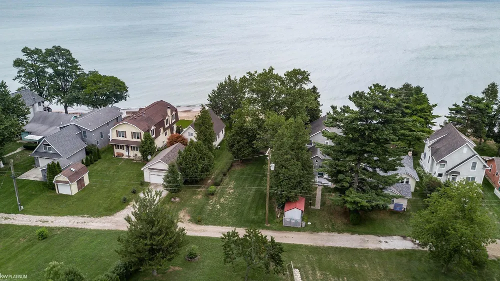8970 Lakeshore Road Burtchville Township, MI 48059