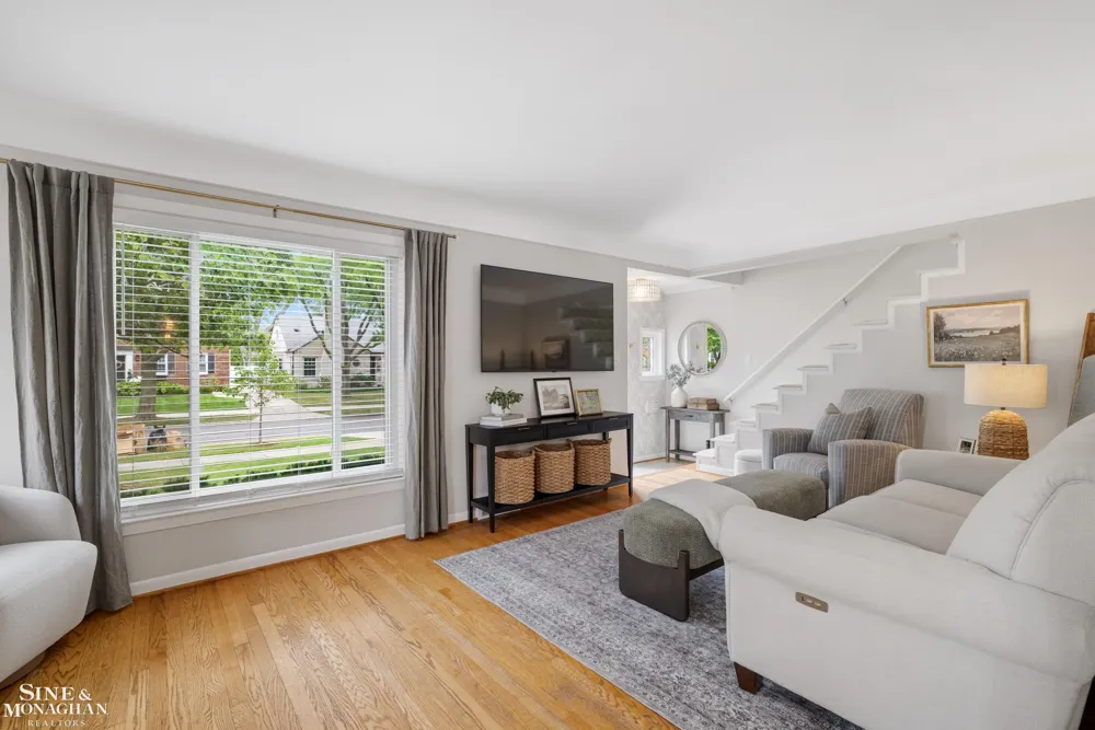 1339 Hampton Road Grosse Pointe Woods City, MI 48236