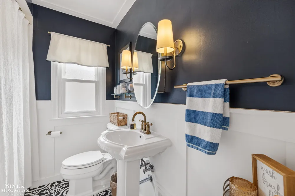 1339 Hampton Road Grosse Pointe Woods City, MI 48236