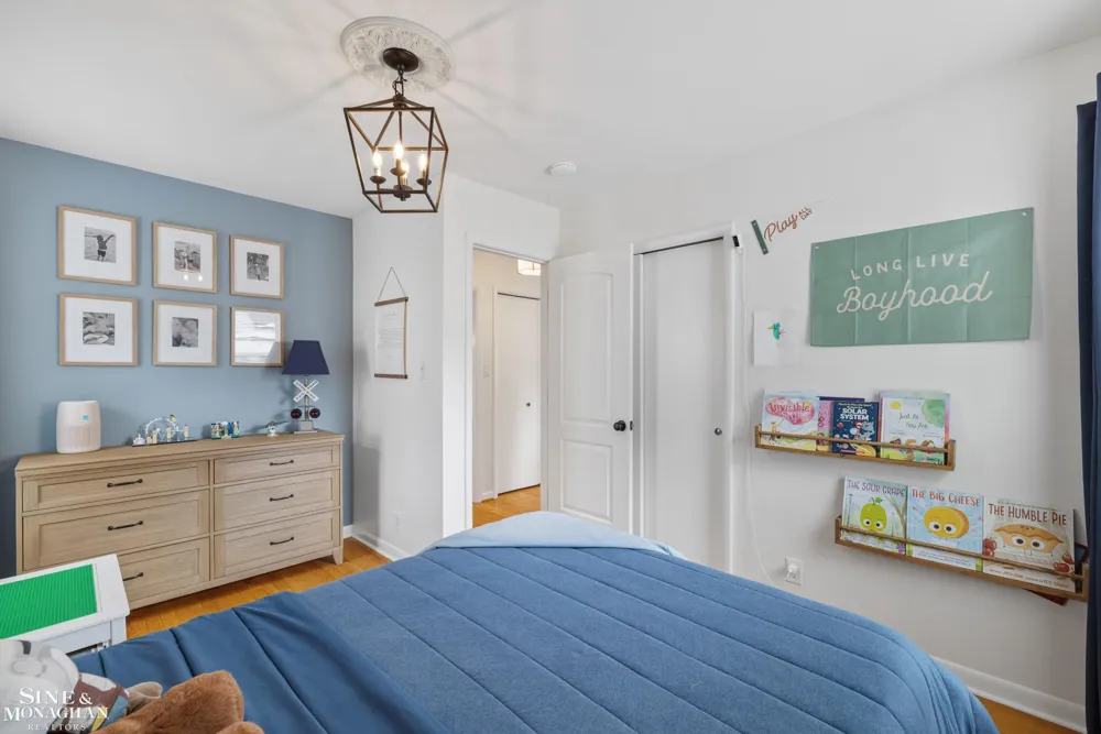 1339 Hampton Road Grosse Pointe Woods City, MI 48236