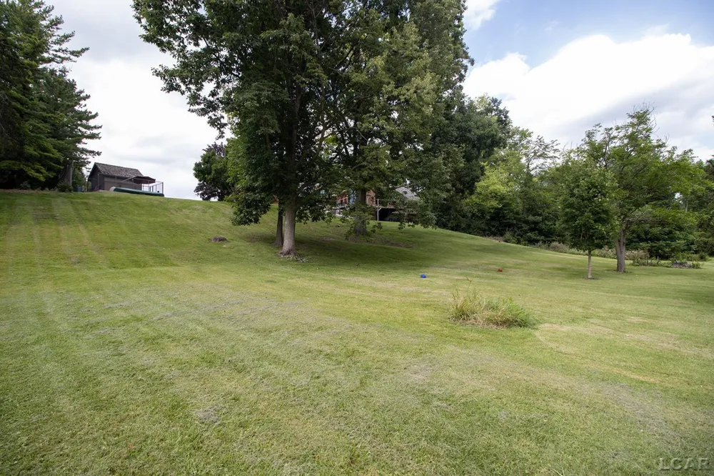 2453 Cedarwood Drive Adrian Township, MI 49221