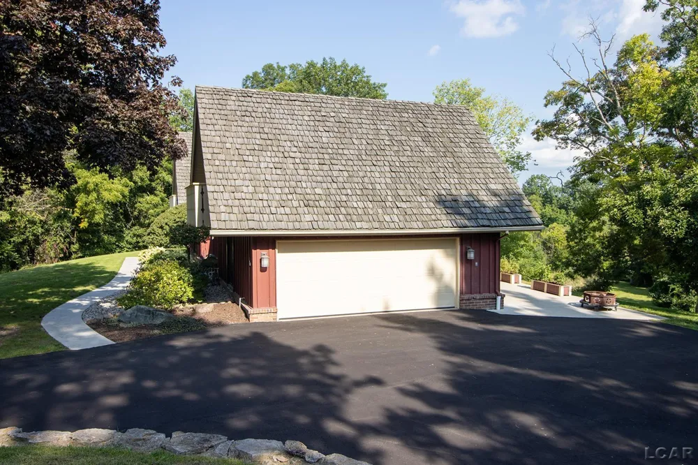 2453 Cedarwood Drive Adrian Township, MI 49221