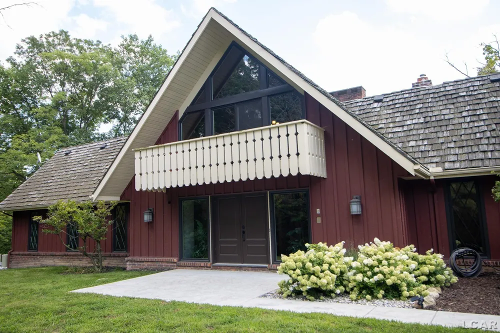 2453 Cedarwood Drive Adrian Township, MI 49221