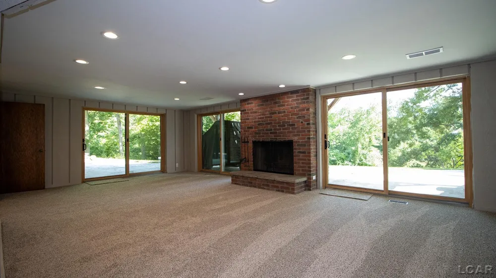 2453 Cedarwood Drive Adrian Township, MI 49221