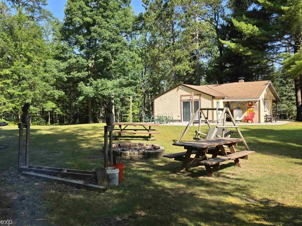 10080 Estwood Drive Unknown, MI 48656
