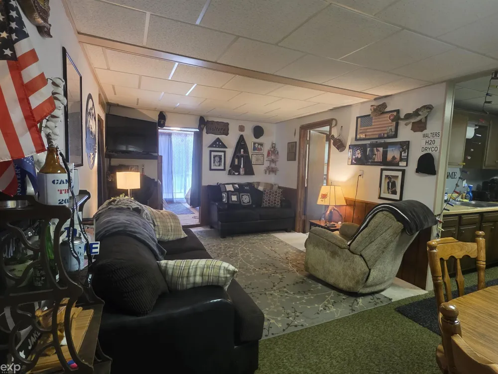 10080 Estwood Drive Unknown, MI 48656