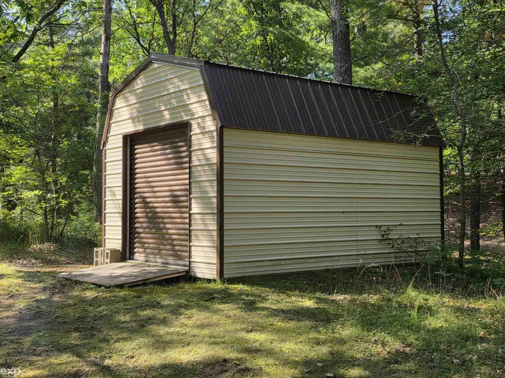 10080 Estwood Drive Unknown, MI 48656