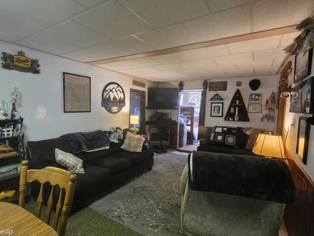 10080 Estwood Drive Unknown, MI 48656