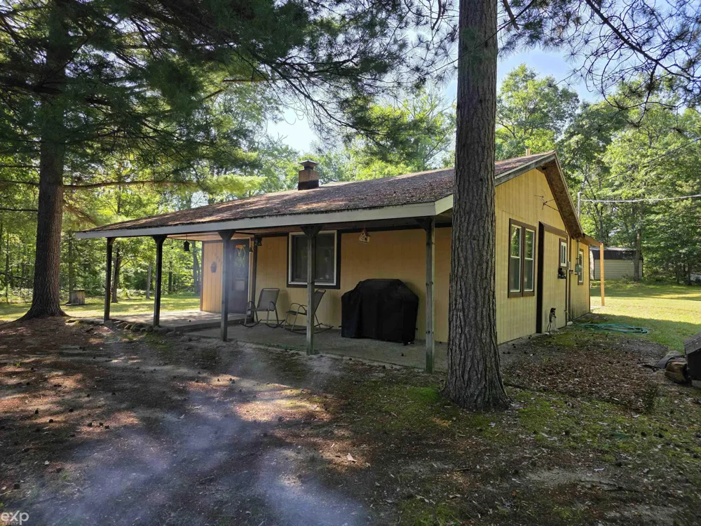 10080 Estwood Drive Unknown, MI 48656