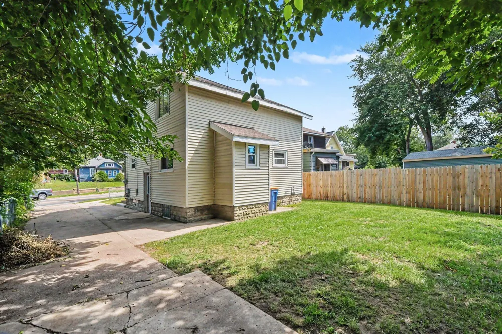 1735 Kalamazoo Avenue SE Grand Rapids City, MI 49507