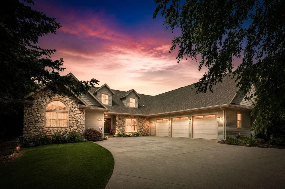 2992 E Bluffwood Terrace St Joseph Charter Township, MI 49085