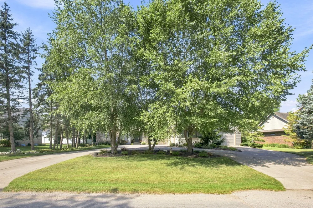 2992 E Bluffwood Terrace St Joseph Charter Township, MI 49085