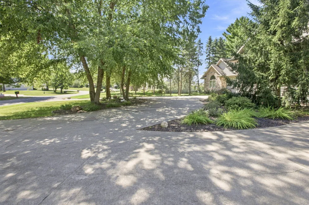 2992 E Bluffwood Terrace St Joseph Charter Township, MI 49085