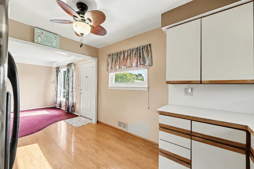 32011 Saint Margaret St Clair Shores City, MI 48082